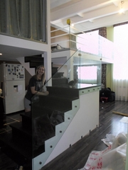 Лестницы и перила из стекла - foto 0
